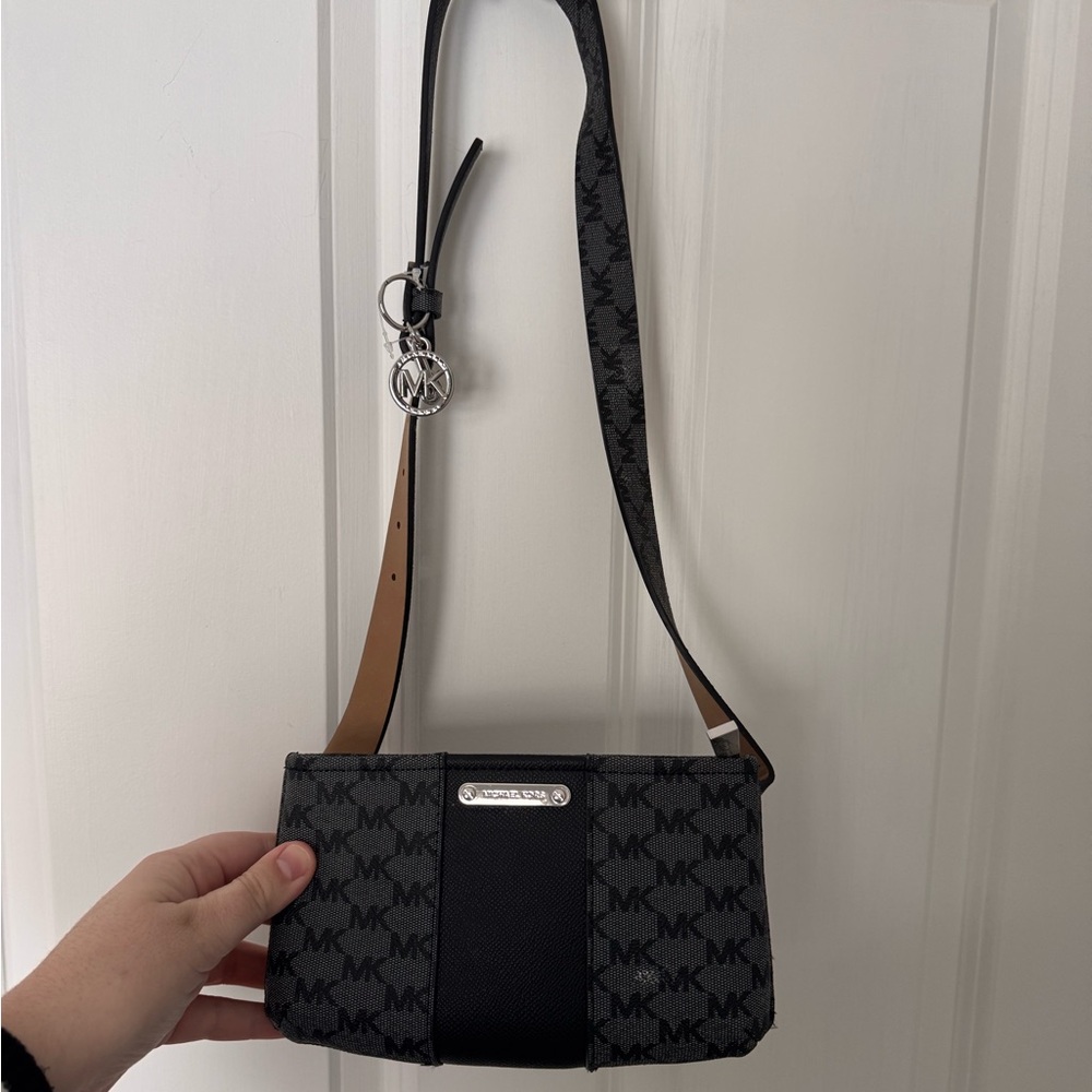 Michael Kors Leather FannyPack Belt
